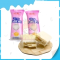 Вкусный вафельный бисквит с сыром и йогуртом из белого шоколада 