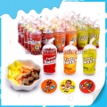 Сладкая конфета в форме косточки с игрушечной карточкой 